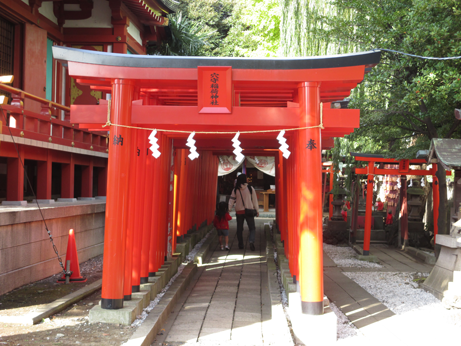 神社(神道)にもお寺(仏教系)にもある「神様」は稲荷神