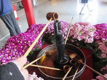 4月8日はお釈迦様の誕生日、灌仏会、春まつり、花まつりなど全国寺院が開催