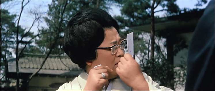 京塚昌子