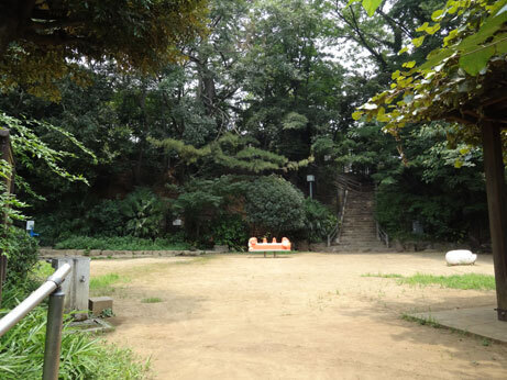 千鳥児童公園の広場