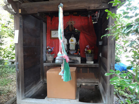 妙連塚三体地蔵尊