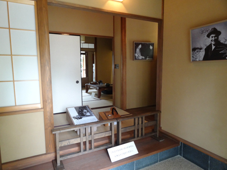 尾崎士郎記念館入った所.JPG