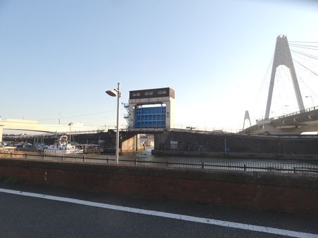 羽田の土手